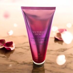 Victoria's Secret Wild Strawberry & Champagne Body Lotion